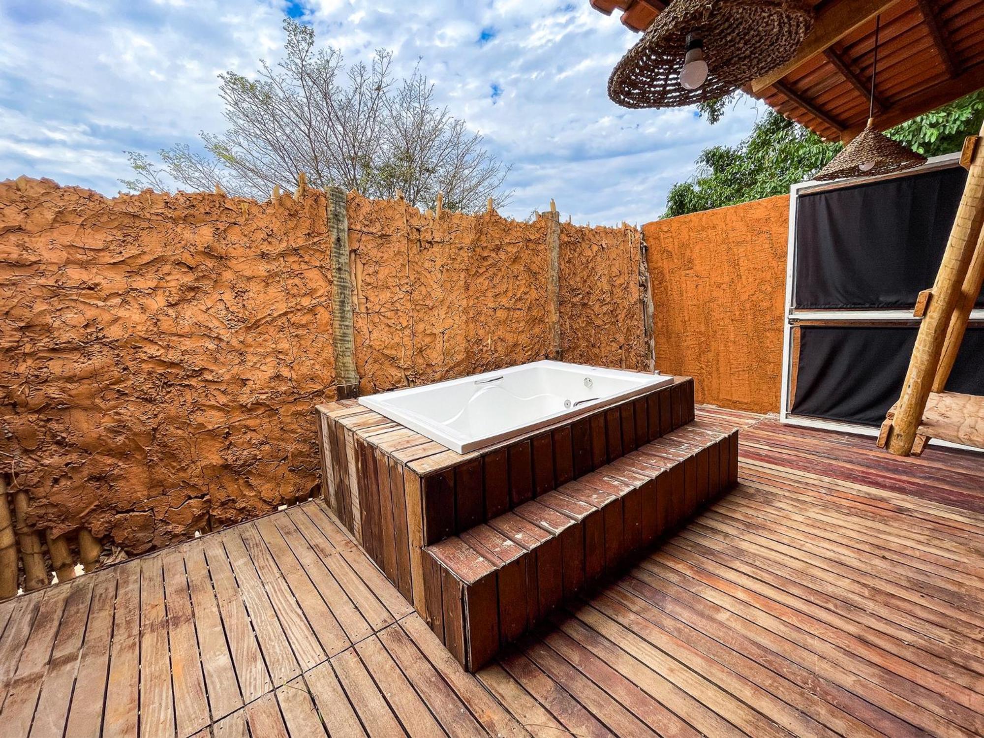 Ranchos 30 Hotel Fazenda Hidrolandia  Екстер'єр фото