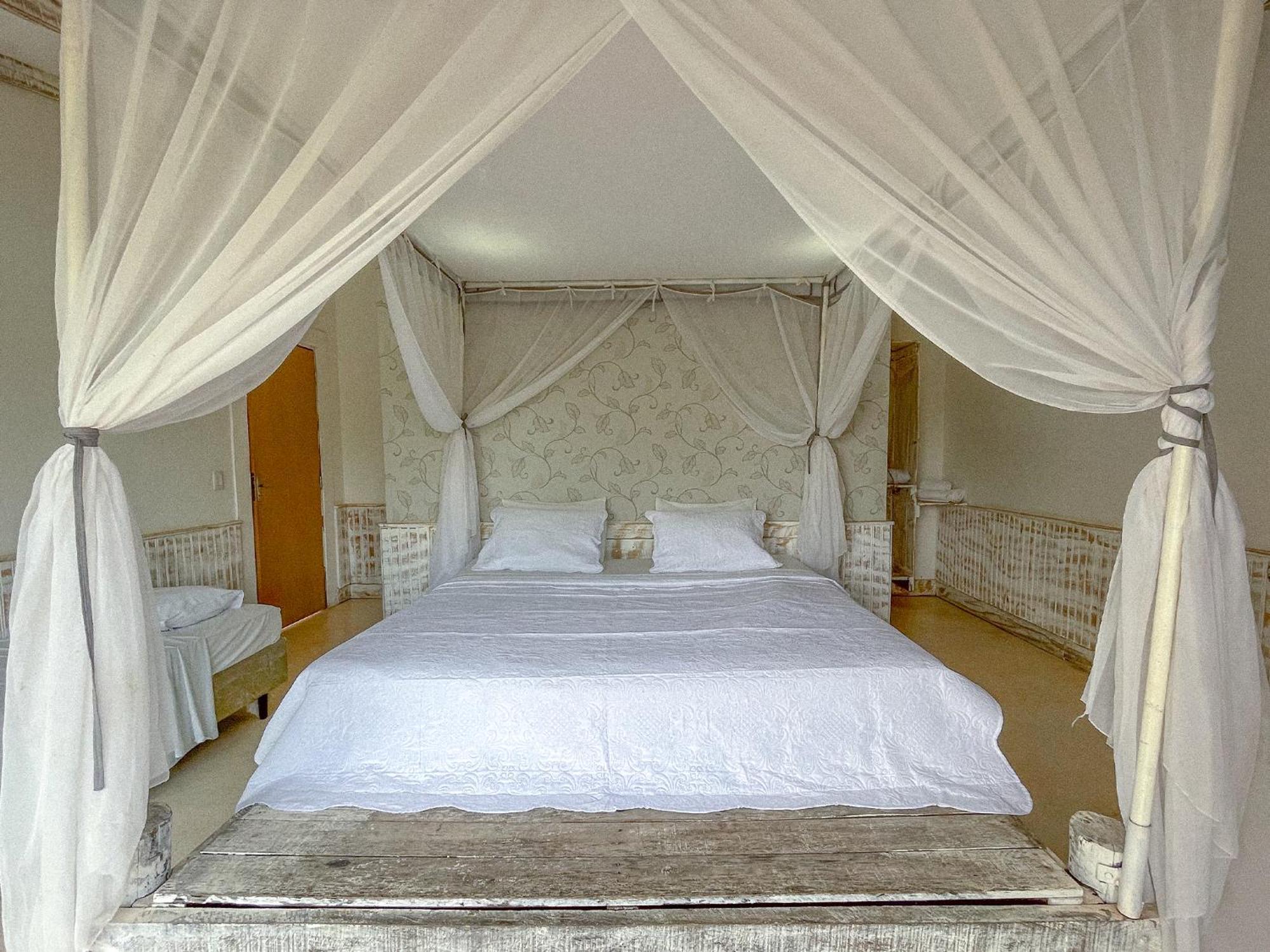 Ranchos 30 Hotel Fazenda Hidrolandia  Екстер'єр фото