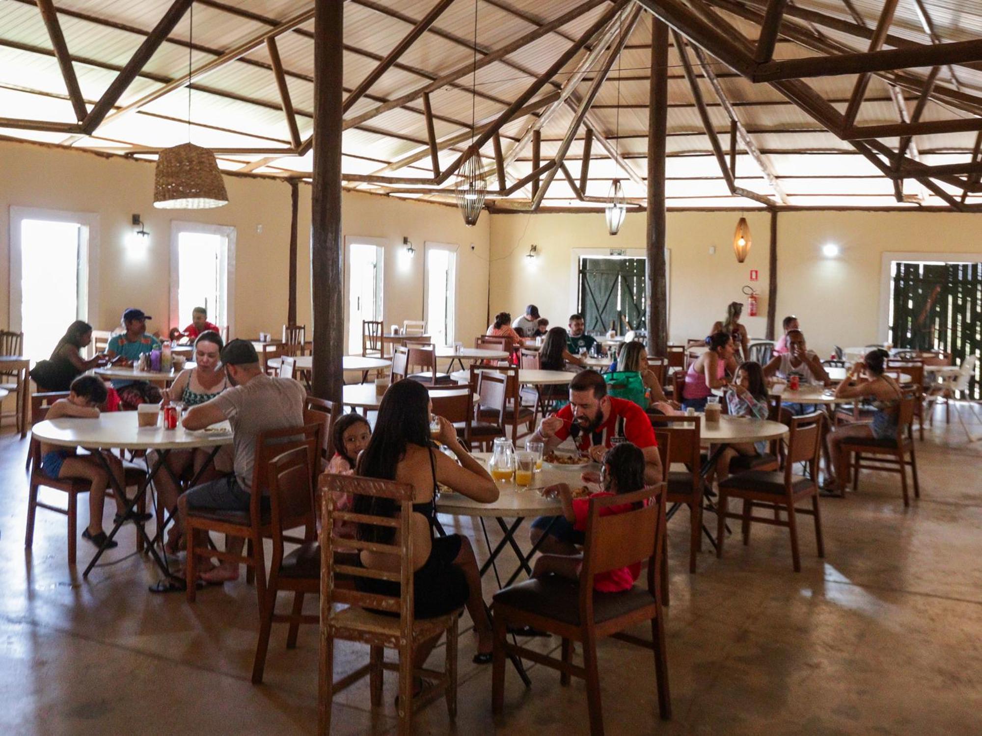 Ranchos 30 Hotel Fazenda Hidrolandia  Екстер'єр фото